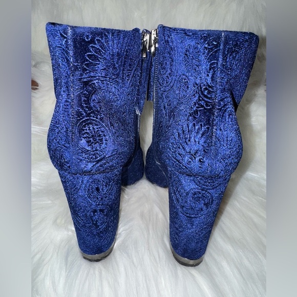 Who What Wear Navy Velvet Boots - Picture 4 of 10